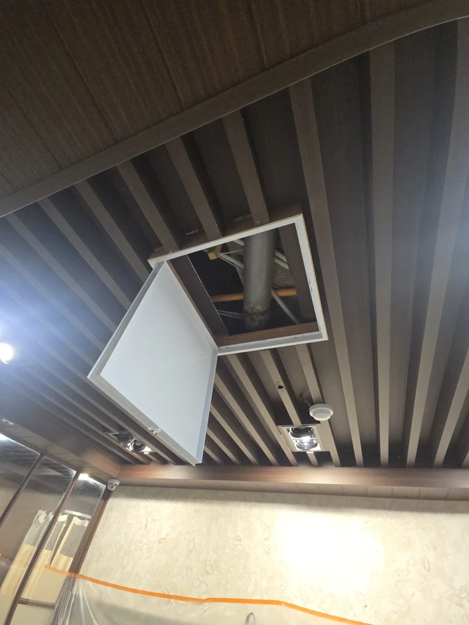 목공 천장점검구업체 주변 마감 정리 및 개폐 확인