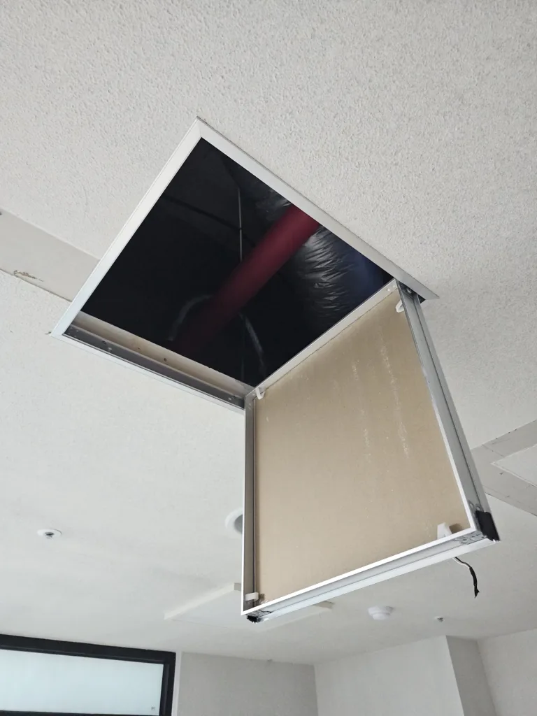 점검구 설치 현장 사진